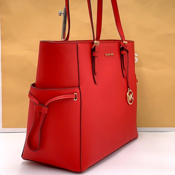 MICHAEL KORS GILLY LARGE DRAWSTRING TRAVEL TOTE BRIGHT RED COLOR - Picture 4 of 15
